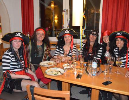 Piraten beim Feiern