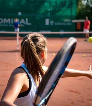 Kurz Tennisschule im SPORT-HOTEL-KURZ